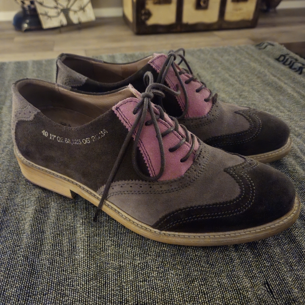 Vintage John Fluevog Grey/Pink Wingtip Men's 8 Women's 10